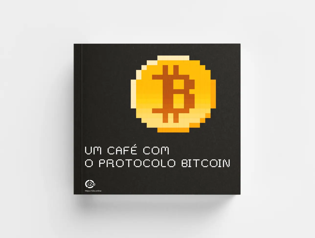 Capa do livro "Um Café com o Protocolo Bitcoin", com ícone pixelado de Bitcoin sobre fundo preto